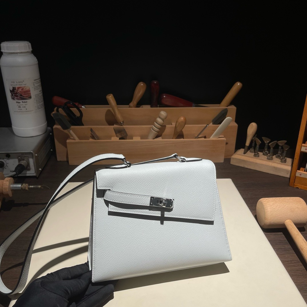 Sculpted Leather Commuter Bag - Image 2