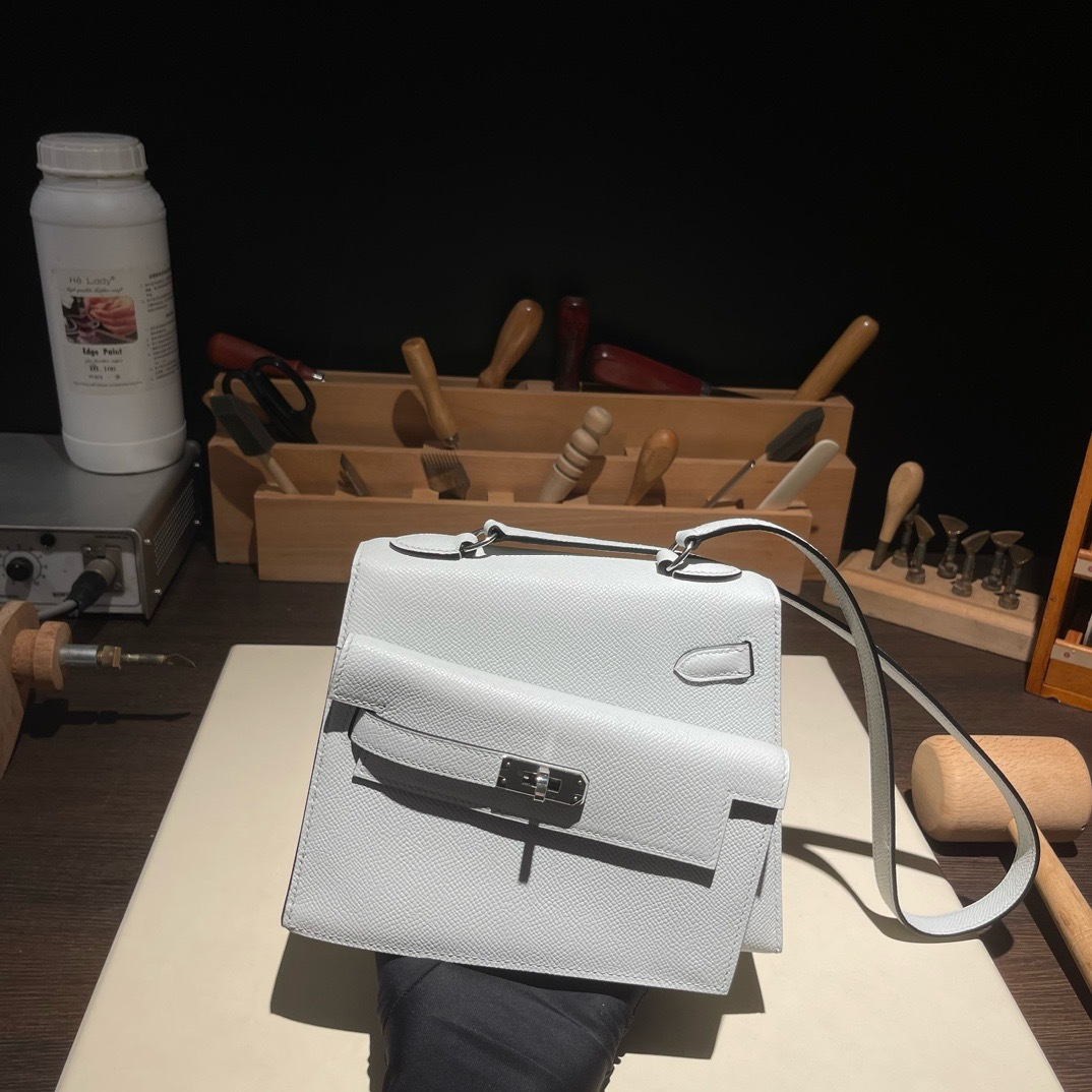 Sculpted Leather Commuter Bag - Image 3
